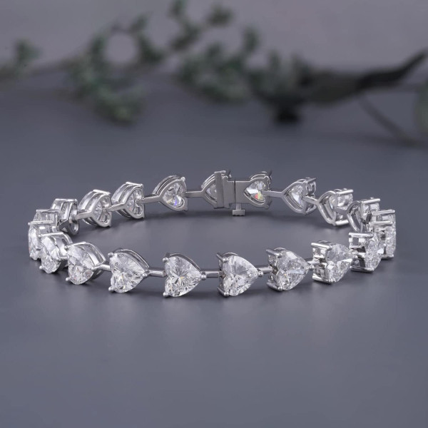 Our Beautiful Heart Shaped Diamond Bracelet In 18k White Gold 