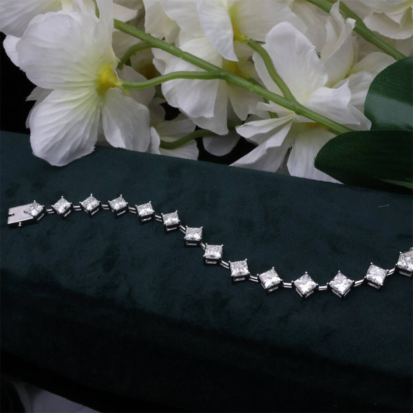 Princess Cut Diamonds Tennis Bracelets with Lab Grown Diamonds