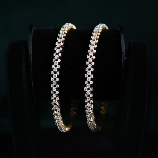 Beautiful Lab Created Round Shaped Diamond Bangles In 18k Yellow Gold 