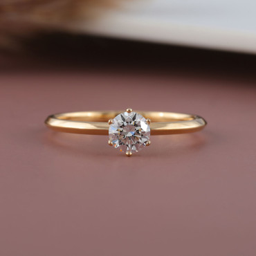 Solitaire Lab Grown Diamond Engagement Ring for her