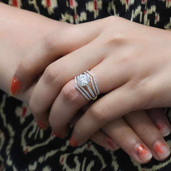 Round Shape Lab Grown Diamond Bridal Ring Set 
