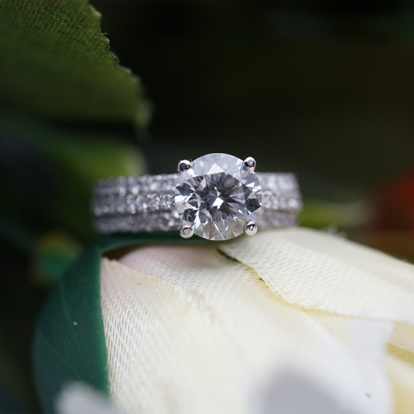 Dazzle with Elegance of Stunning Three-Band CVD Diamond Engagement Ring 